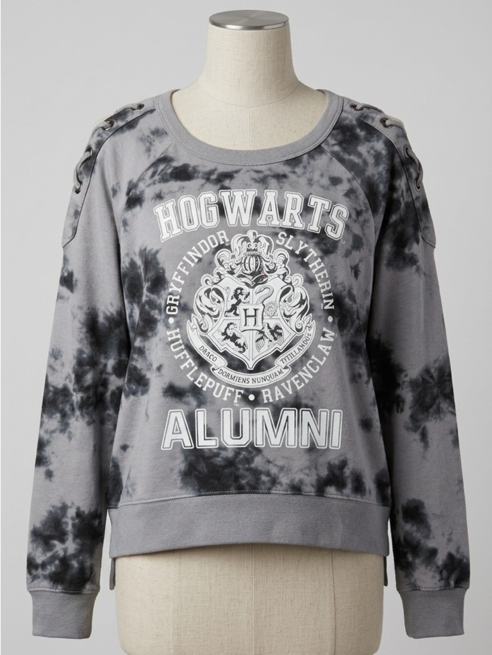 Harry Potter Hogwarts Alumni Tie Dye Lace Up Grunge Junior Graphic Sweatshirt XS